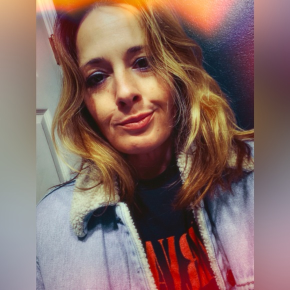 Like when I go  live!! 🐞🦋☀️ - Picture 9 of 12